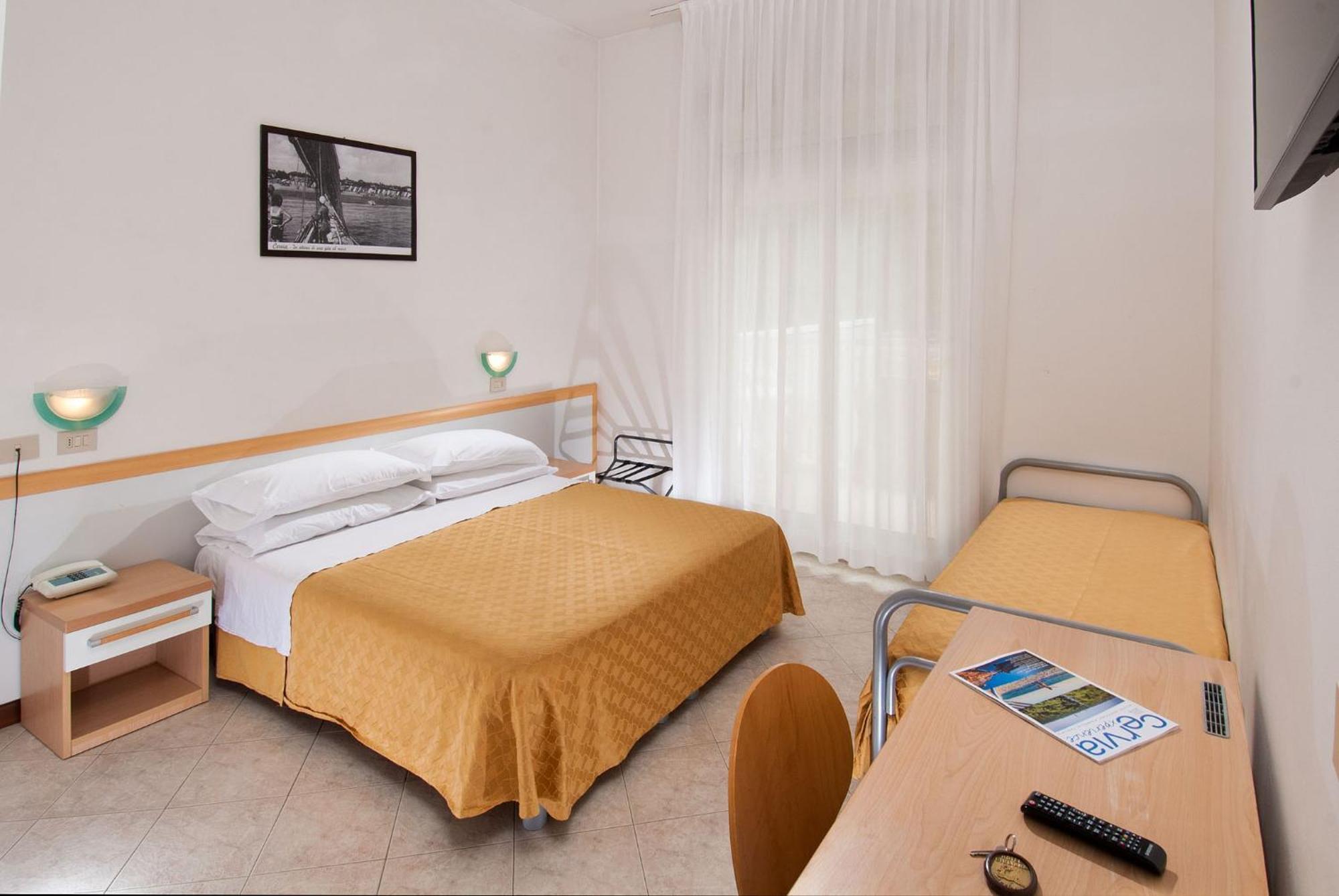 Hotel Giuliana Cervia Esterno foto