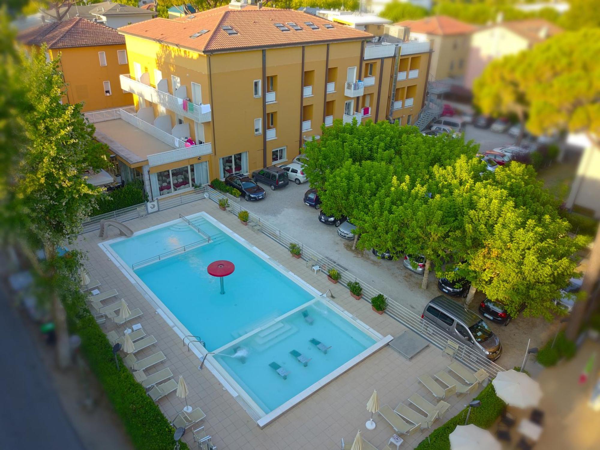 Hotel Giuliana Cervia Esterno foto